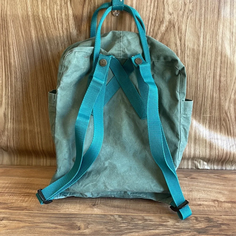 Pre-owned Fjallraven Kanken Backpack Unisex Green Travel Bag Sweden Travel